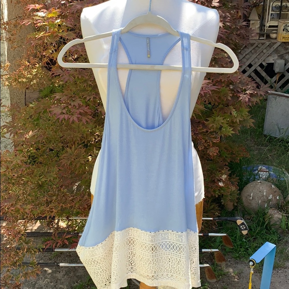 Women’s Color Thread Top Size Small